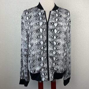 EUC JW Style Womens Black and White Snakeskin Pattern Jacket Size M